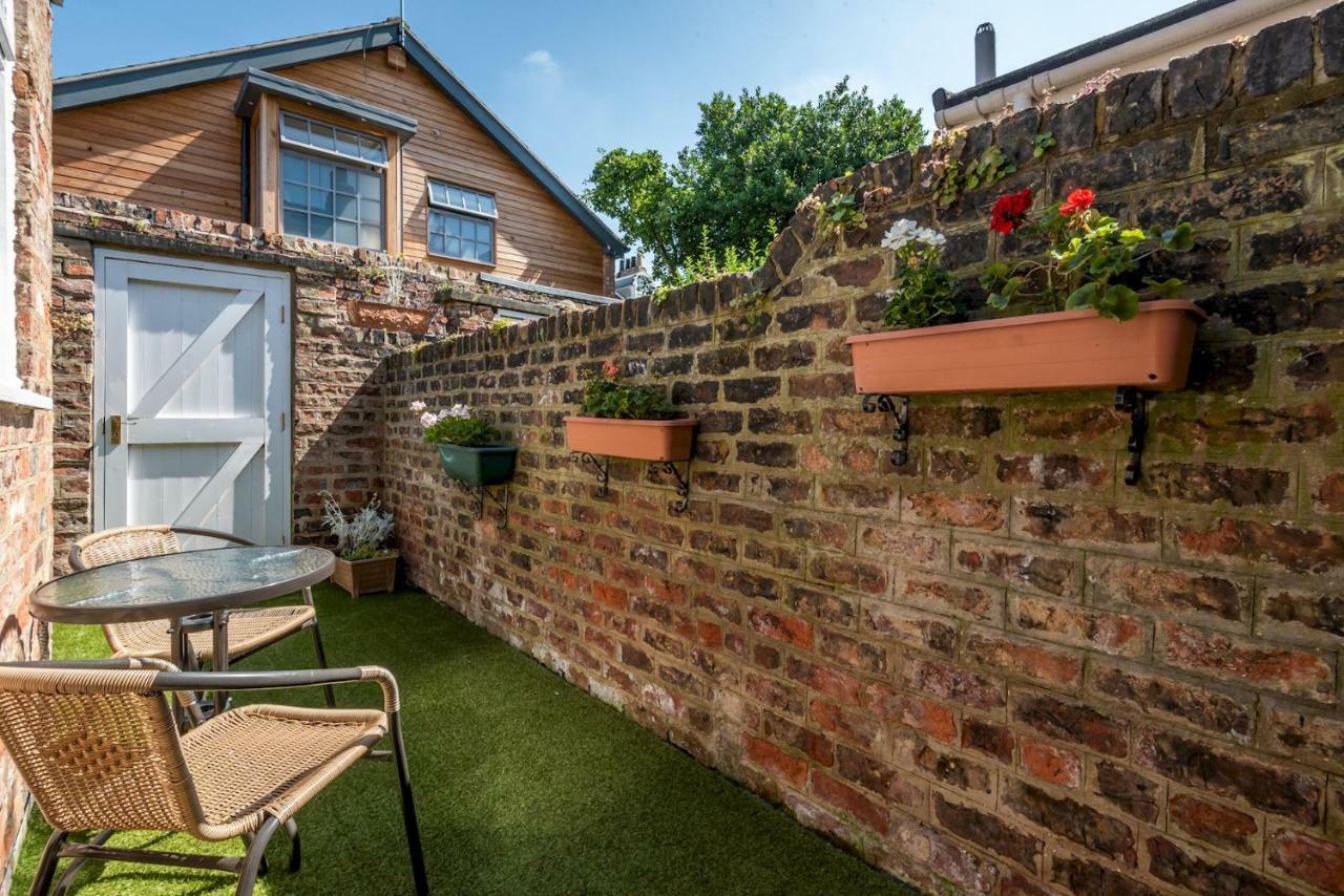 Cosy & Central Victorian House - Pass The Keys York Eksteriør bilde
